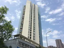 万达商圈旁 坐拥双公园 正规两室带阳台 拎包入住