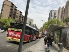 杨家坪 保利花半里二期(百合园)三房145万