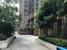 保利花半里精装两房,楼层好,有车位可出售