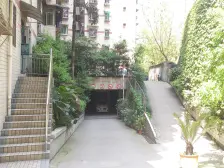 新装修,家具家电不带走 拎包入住 交通方便