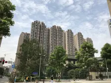 杨家坪次新小区 三轻轨 杨家坪万象城双商圈 急卖
