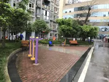 双轻轨旁 新华春天清水正规两室 诚意出售 出门即车站