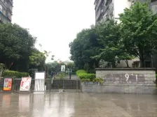 正规跃层四房,住家装修,业主诚心出售,价格可谈