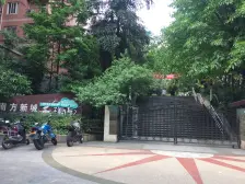 此房为南苑正规的两房,采光充足,配套齐全。