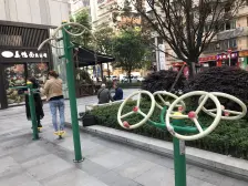 杨家坪商圈次新小区正规大两室,精装修,轻轨旁