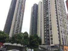 石桥铺 兴茂晶蓝公馆三房60万