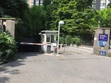 户型好,出行方便,小区环境好,小区背靠山前靠水