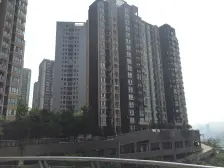 渝中 朝南看江 大三房 精装修保养好