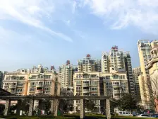 二环内,世纪公园旁,步梯低楼层,户型方正,税费少