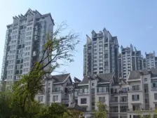 蓝天下西区电梯房,3室2厅,精装修,带车位