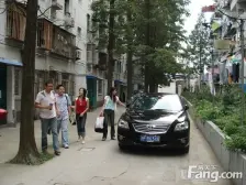 沪东新村,中间楼层,双南两室户,看房有钥匙,房子干净清爽