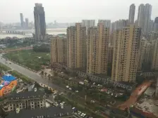 业主诚心出售!小区很适合居住,房子户型好采光足