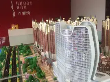 奥体商圈唯一一套复式河景改善住宅带三个车位