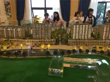 北滨路清水洋房底跃 带前后花园地下室 诚心出售