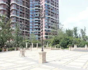 中德英伦世邦F区 3室2厅 南