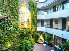 此房手续齐全,格局好,采光好,无遮挡,出行方便