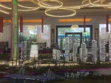 天誉城天誉半岛(一期、三期)4房1厅精装130万