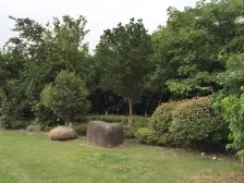 小区中新位子,地段安静,前后无遮挡,看房方便