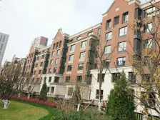 体育场次新房 一楼精装修 带南北东三面* 只卖知己