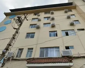 区药材公司宿舍2房2厅精装 70万