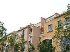 誉天下四期精装类独栋,全地上面积,可停3辆车