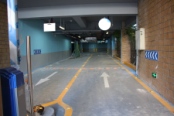 项目地下停车场大门实拍