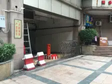 金沙港湾精装修三房,户型方正,大阳台,看江景。