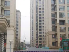 房主诚心出售,环境很好,封闭小区出行很方便。