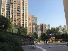 领秀城满五年,南北通透精装修,有车位,楼层好