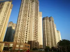 九里二期中间栋中间楼层,精装三房改两房,诚心出售