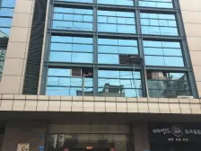 观音桥步行街 精装正规一室一厅拎包入住