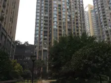 此房中间楼层,采光充足,视野开阔,配套设施齐