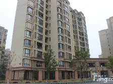 首开品质适合办公居家,装修新即买即住超省心。近D铁口800米