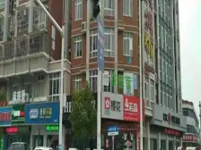 大车库 步梯房三房 精装 中间层 采光视野好