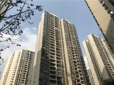 富力城少有毛坯,配套成熟,离轻轨站近