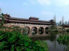 此房满2年楼层好 采光充足户型方正横厅设计大四房