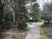 卫生间全明,大开间,小区入口附近,品质小区