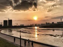 河畔新世界 2室2厅 西南