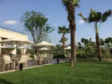 蔚蓝阁A区 4室2厅 西南 东北