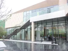 近西客站,物业管理好,房东诚心出售