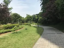 富力城蝶花岸,环境安静舒适,交通配套成熟。