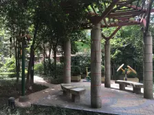 房屋空置,诚心出售,交通便利,环境安静