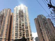 17年装修花30多个 中杨空调+地暖 朝南视野开阔带露台