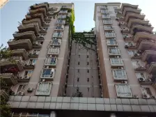 赠送50平露台。户型方正