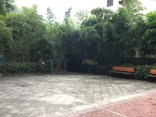 此房洋房社区,背靠烟灯山公园,环境好,住家环境好