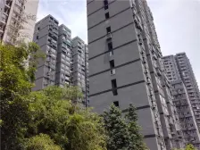 南坪两房端户户型方正,采光视野好朝中庭