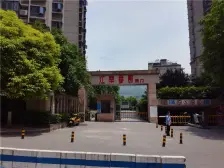 业主诚心出售,近轻轨站,配套齐全