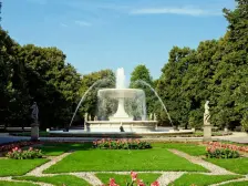 上叠带阁楼和露台,原始纯毛坯,可以自由装修,带车位