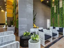 南滨路看江大平层 住家安逸 可以看游泳池 视野好