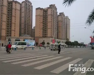 诚卓江东半岛 5室2厅 东南